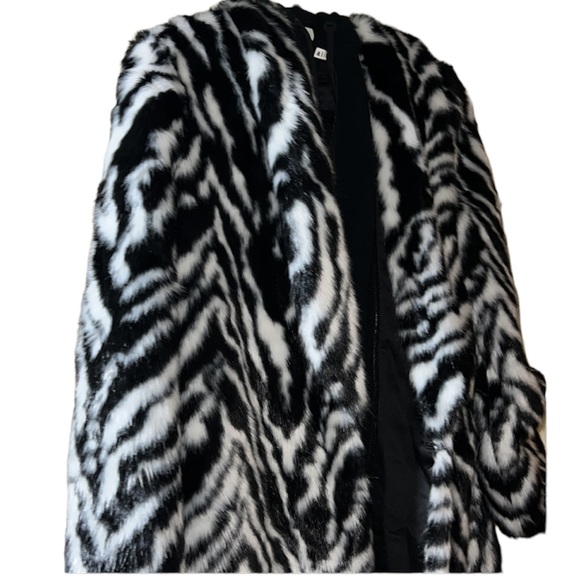 Alice + Olivia Faux Fur Coat with Removable Hoodie size L - Picture 5 of 13